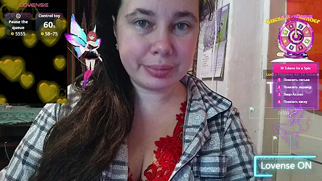 Snapshot of Cora_Maro chatting on October 3, 2025, 10:40 pm Cora Maro online show from October 3, 2025, 10:40 pm