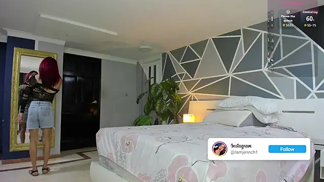 Snapshot of charolbruce_1 chatting on October 17, 2025, 12:08 pm charolbruce 1 online show from October 17, 2025, 12:08 pm