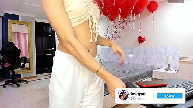 charolbruce 1 online show from May 28, 2026, 12:02 pm