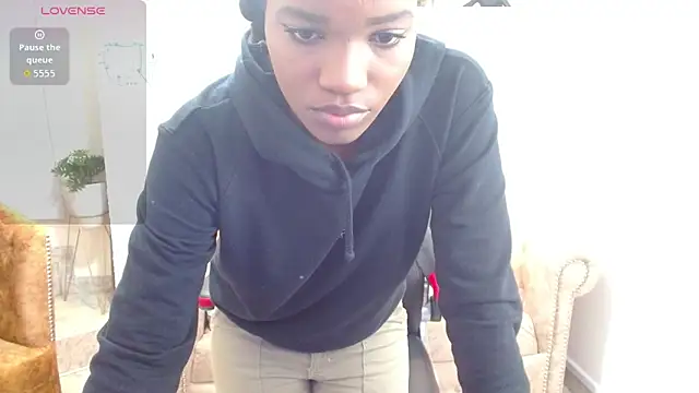 cattalheya online show from October 13, 2025, 12:27 pm