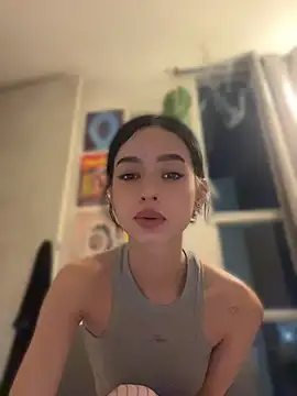 Snapshot of salome-brown chatting on June 4, 2026, 11:44 pm salome-brown online show from June 4, 2026, 11:44 pm