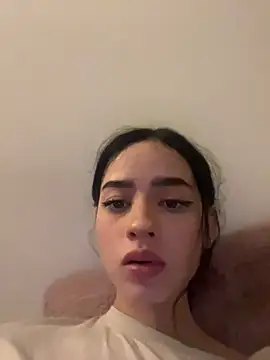Snapshot of salome-brown chatting on June 8, 2026, 11:38 pm salome-brown online show from June 8, 2026, 11:38 pm