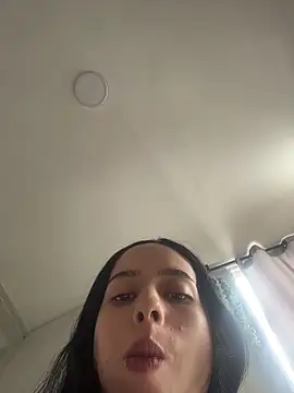 Snapshot of salome-brown chatting on June 16, 2026, 2:09 pm salome-brown online show from June 16, 2026, 2:09 pm
