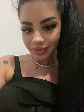 Snapshot of Ameliablack_1 chatting on December 7, 2024, 11:01 pm Ameliablack 1 online show from December 7, 2024, 11:01 pm