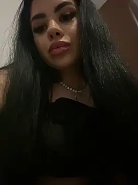 Snapshot of Ameliablack_1 chatting on December 10, 2024, 8:16 pm Ameliablack 1 online show from December 10, 2024, 8:16 pm