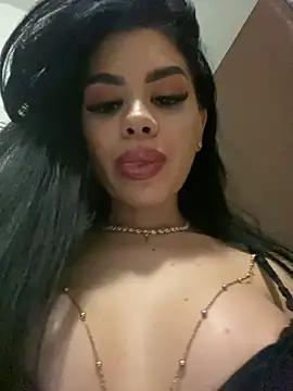 Snapshot of Ameliablack_1 chatting on January 20, 2025, 5:04 am Ameliablack 1 online show from January 20, 2025, 5:04 am