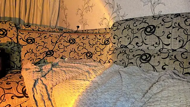 insanely-sweet online show from December 28, 2024, 4:20 pm