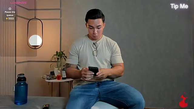 Snapshot of Ryan_Hunt chatting on December 1, 2024, 8:31 pm Ryan Hunt online show from December 1, 2024, 8:31 pm