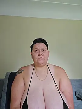 DevilDahm online show from July 28, 2026, 4:39 pm