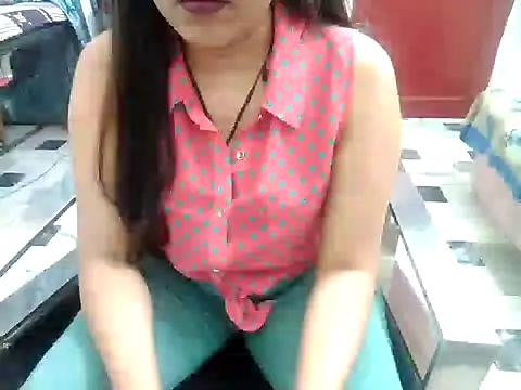 Snapshot of aarushi_sharmaa chatting on February 1, 2025, 5:47 pm aarushi sharmaa online show from February 1, 2025, 5:47 pm