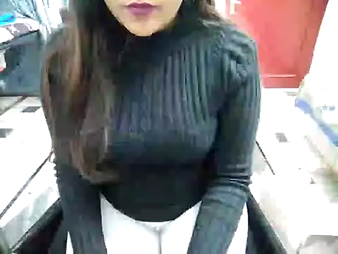 Snapshot of aarushi_sharmaa chatting on February 6, 2025, 7:18 pm aarushi sharmaa online show from February 6, 2025, 7:18 pm