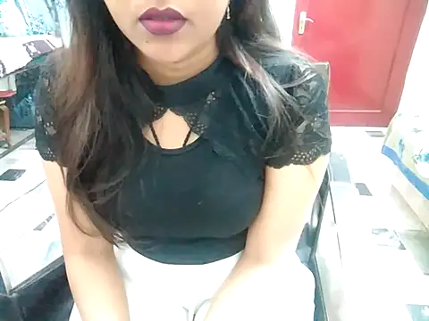 Snapshot of aarushi_sharmaa chatting on February 15, 2025, 3:31 am aarushi sharmaa online show from February 15, 2025, 3:31 am