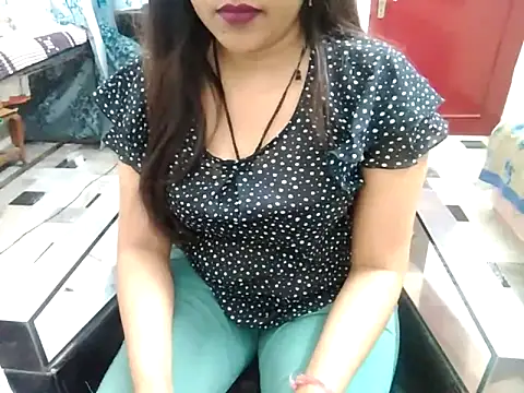 Snapshot of aarushi_sharmaa chatting on February 19, 2025, 1:50 pm aarushi sharmaa online show from February 19, 2025, 1:50 pm