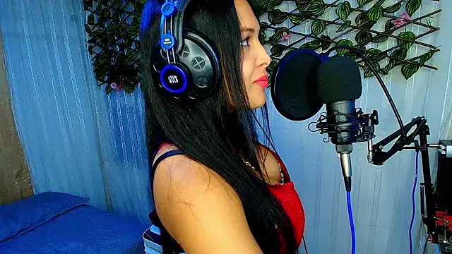 Snapshot of MOMMYJEVAA chatting on March 12, 2025, 1:36 am MOMMYJEVAA online show from March 12, 2025, 1:36 am