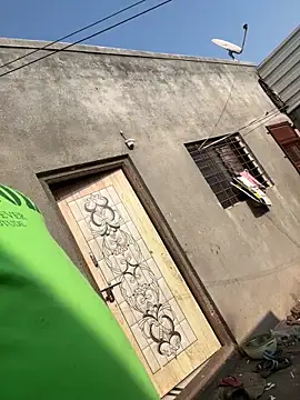 xyztopbeing online show from February 6, 2025, 3:37 am