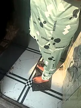 xyztopbeing online show from December 1, 2025, 3:11 am