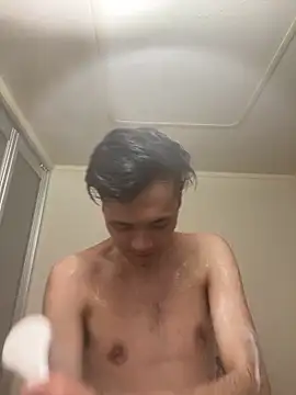 ryusei18570 online show from February 4, 2025, 2:21 pm