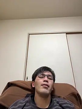 ryusei18570 online show from February 14, 2025, 2:54 pm