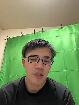 ryusei18570 online show from April 23, 2026, 12:29 pm