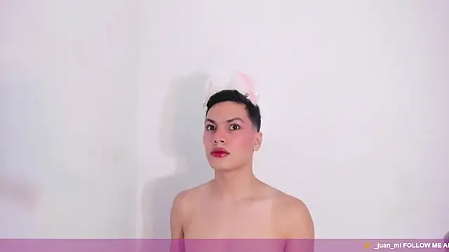 juanmiss online show from October 24, 2025, 3:52 pm