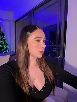 Lanataylor- online show from December 21, 2025, 1:35 am