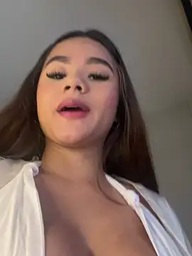 Natasha by online show from February 5, 2026, 4:33 pm