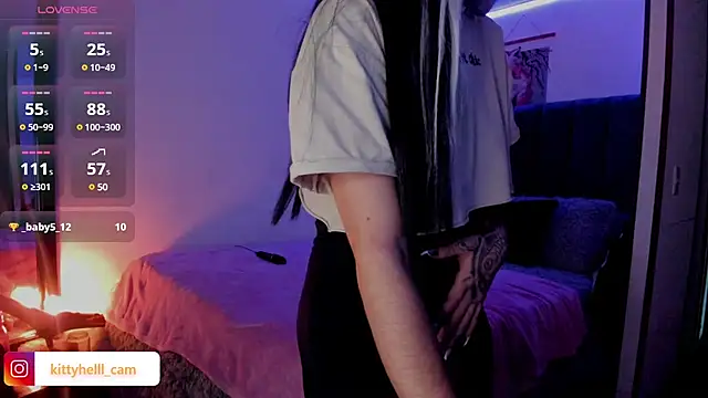 Alice woodville online show from March 8, 2025, 4:39 pm