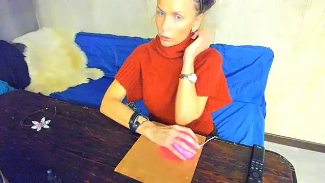 Elizabe th online show from July 24, 2026, 8:07 pm