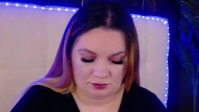 MelanieBrownn online show from April 7, 2026, 4:35 am