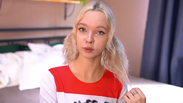 Snapshot of _AlinaBailey chatting on September 21, 2025, 8:05 am AlinaBailey online show from September 21, 2025, 8:05 am