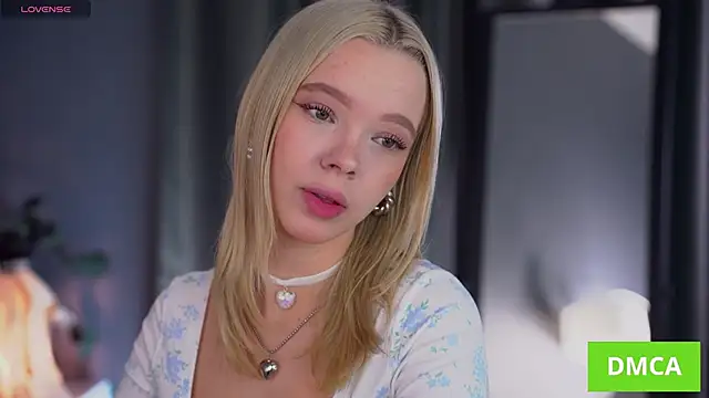 Snapshot of _AlinaBailey chatting on October 27, 2025, 7:34 am AlinaBailey online show from October 27, 2025, 7:34 am