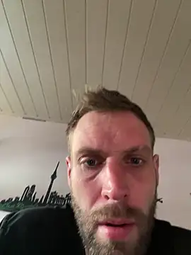 privat-official online show from March 21, 2025, 4:29 pm