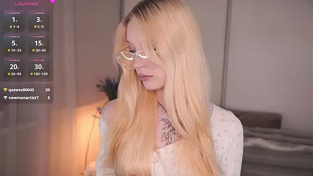 Snapshot of Naughty__Couplles chatting on February 10, 2026, 4:11 pm Naughty Couplles online show from February 10, 2026, 4:11 pm