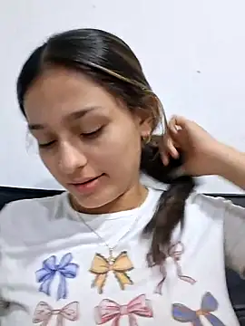 Ary-18 online show from April 13, 2026, 1:49 pm