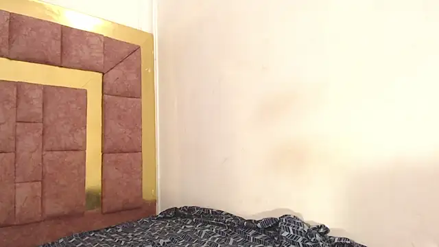 leinisofia69 online show from December 8, 2024, 6:06 pm