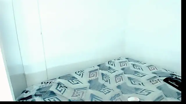 leinisofia69 online show from January 5, 2025, 3:43 am