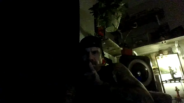 clitstitsandbongrips online show from September 23, 2025, 9:23 am