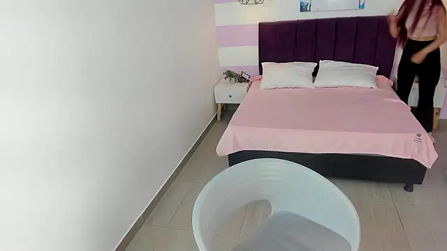 Scarlett  bell online show from February 2, 2026, 1:10 pm