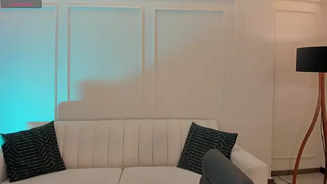 AmberFarrell online show from September 19, 2025, 9:37 pm