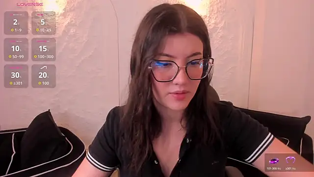 AmberFarrell online show from April 13, 2026, 8:14 pm