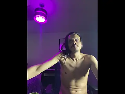 villanocat online show from December 3, 2025, 7:05 am