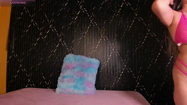 valentina lux online show from October 1, 2025, 7:09 pm