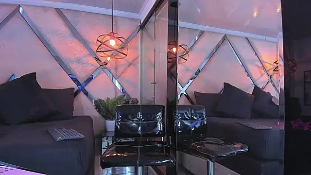 Liah Grey8 online show from March 6, 2026, 9:00 pm