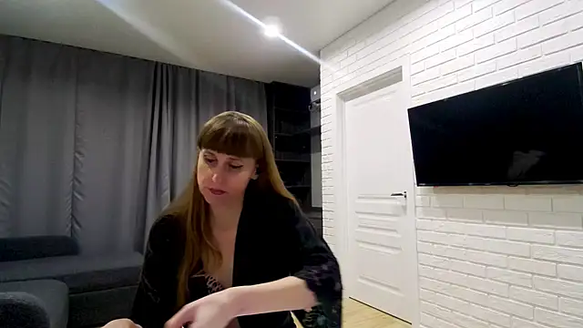 Snapshot of Daniella_Lorente chatting on May 5, 2026, 9:45 pm Daniella Lorente online show from May 5, 2026, 9:45 pm