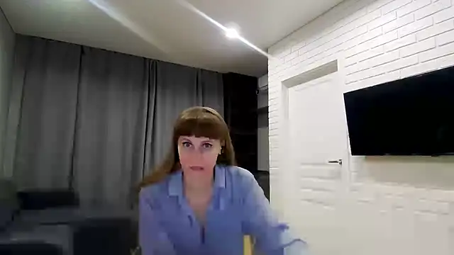 Snapshot of Daniella_Lorente chatting on May 6, 2026, 9:42 pm Daniella Lorente online show from May 6, 2026, 9:42 pm