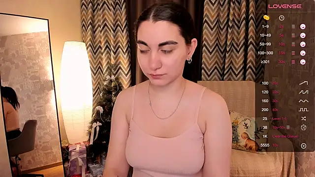 Snapshot of hannacheekss_ chatting on December 21, 2024, 1:58 am hannacheekss online show from December 21, 2024, 1:58 am