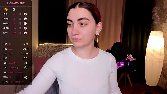 Snapshot of hannacheekss_ chatting on September 18, 2025, 2:02 am hannacheekss online show from September 18, 2025, 2:02 am