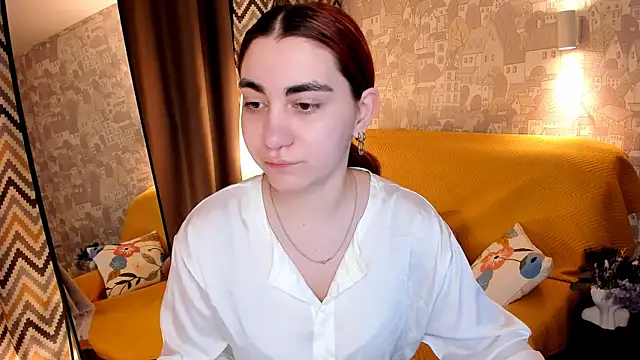 hannacheekss  online show from June 5, 2026, 6:52 am