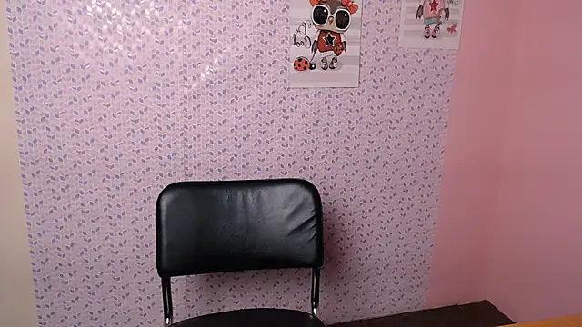 Snapshot of AliceSexyyy_ chatting on February 4, 2025, 7:22 pm AliceSexyyy online show from February 4, 2025, 7:22 pm