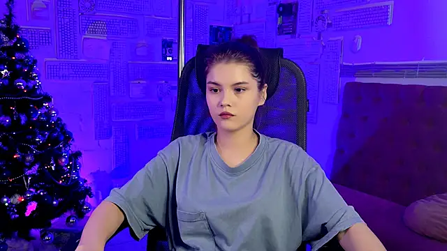 Snapshot of EvaThopson chatting on December 9, 2024, 3:11 pm EvaThopson online show from December 9, 2024, 3:11 pm